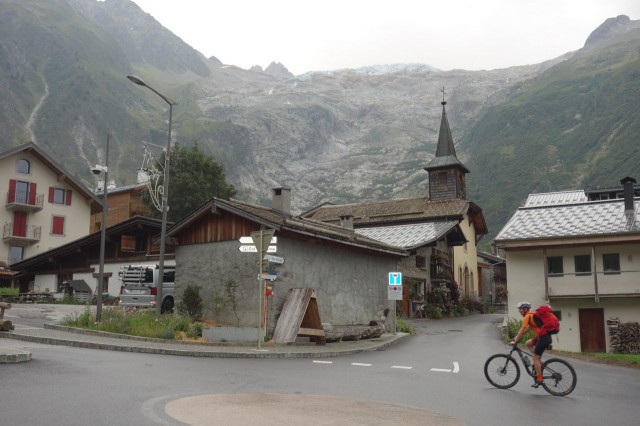 DSC06872 - Le glacier du Tour et le vill.jpg