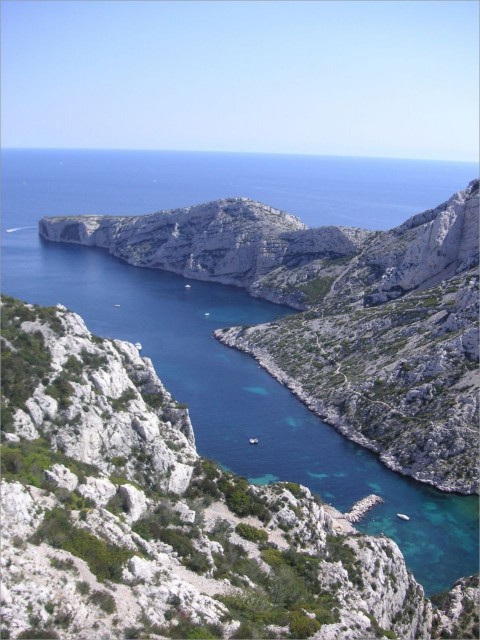 2009-05-01,15-37-46,Calanque de Morgiou.jpg