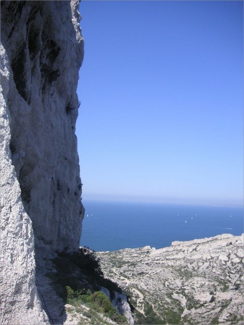 2009-05-02,10-07-07,Rocher des Goudes.jpg